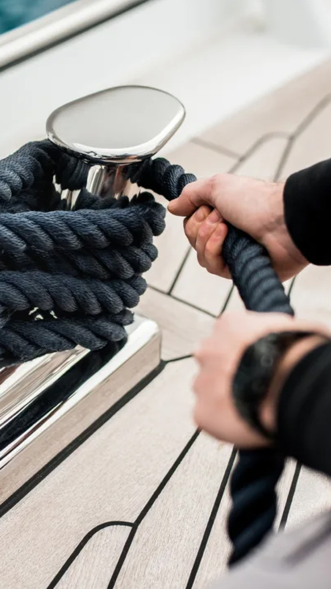 superyacht-training-academy-is-the-deckhand-career-pathway-right-for-you