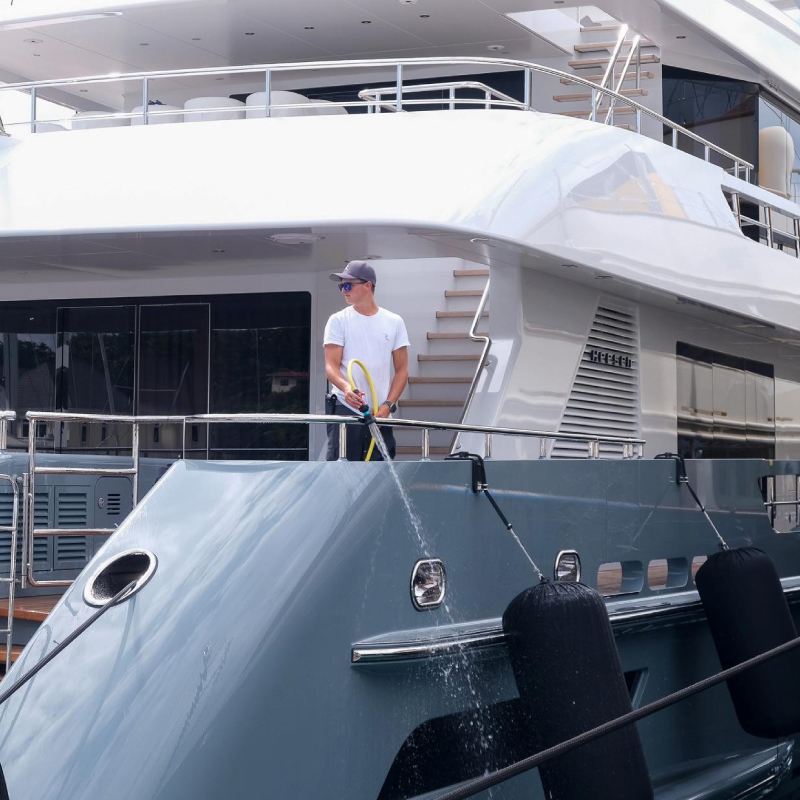 superyacht-training-academy-what-does-a-deckhand-do-